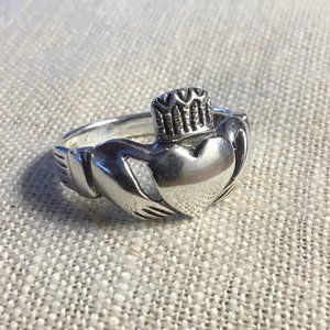 Vintage Sterling Silver Irish Celtic Claddagh Ring - Size 6